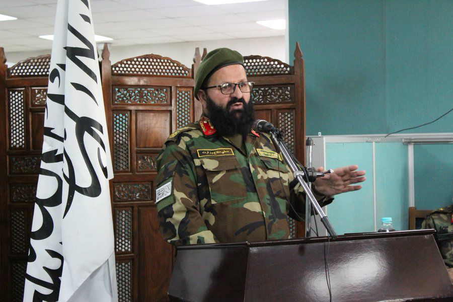 د طالبانو د دفاع وزارت چارواکی: په چاپلوسۍ دنده ترلاسه کول اوس عام دود ګرځېدلی