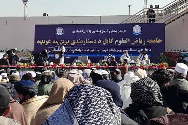 امیر خان متقي: هیڅ افغان له افغانستان څخه بهر نظامي فعالیت نه شي ترسره کولای