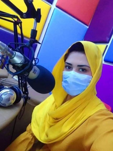 منابع محلی: یک خبرنگار زن در ننگرهار بعد از لتوکوب طالبان، توسط مردم به شفاخانه منتقل شد