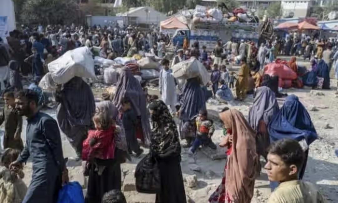 طالبان وايي د دوشنبې په ورځ ۳۶۳ کډوالې کورنۍ هېواد ته ستنې شوې