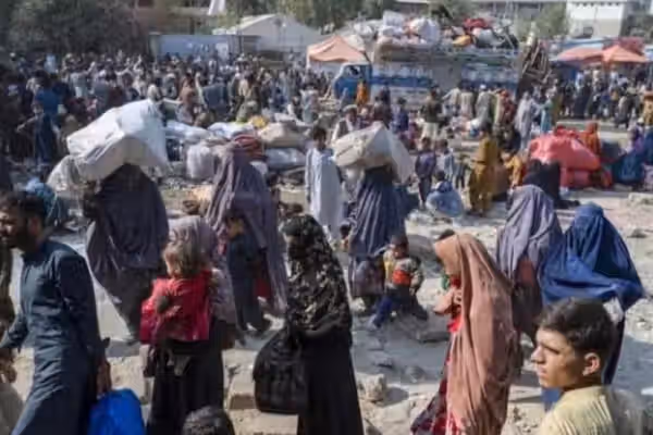 طالبان وايي د دوشنبې په ورځ ۳۶۳ کډوالې کورنۍ هېواد ته ستنې شوې