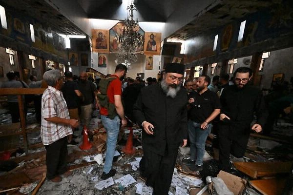 په دمشق کې د یوې کلیسا دننه د داعش د ځانمرګي برید له امله لږ تر لږه ۱۵ کسان وژل شوي