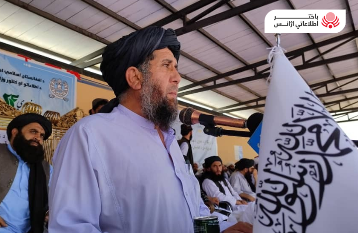 عضو شورای علمای طالبان می‌گوید تجلیل از به قدرت رسیدن این گروه بر اساس 'آیات قرآن' است