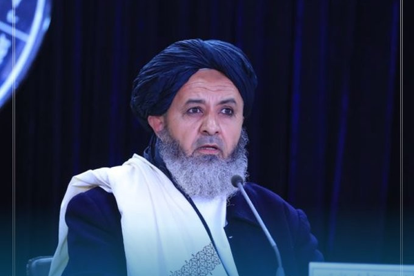 د طالبانو د معیار او کیفیت ادارې مشر د یوه پلاوي په مشرۍ ترکمنستان ته ولاړ