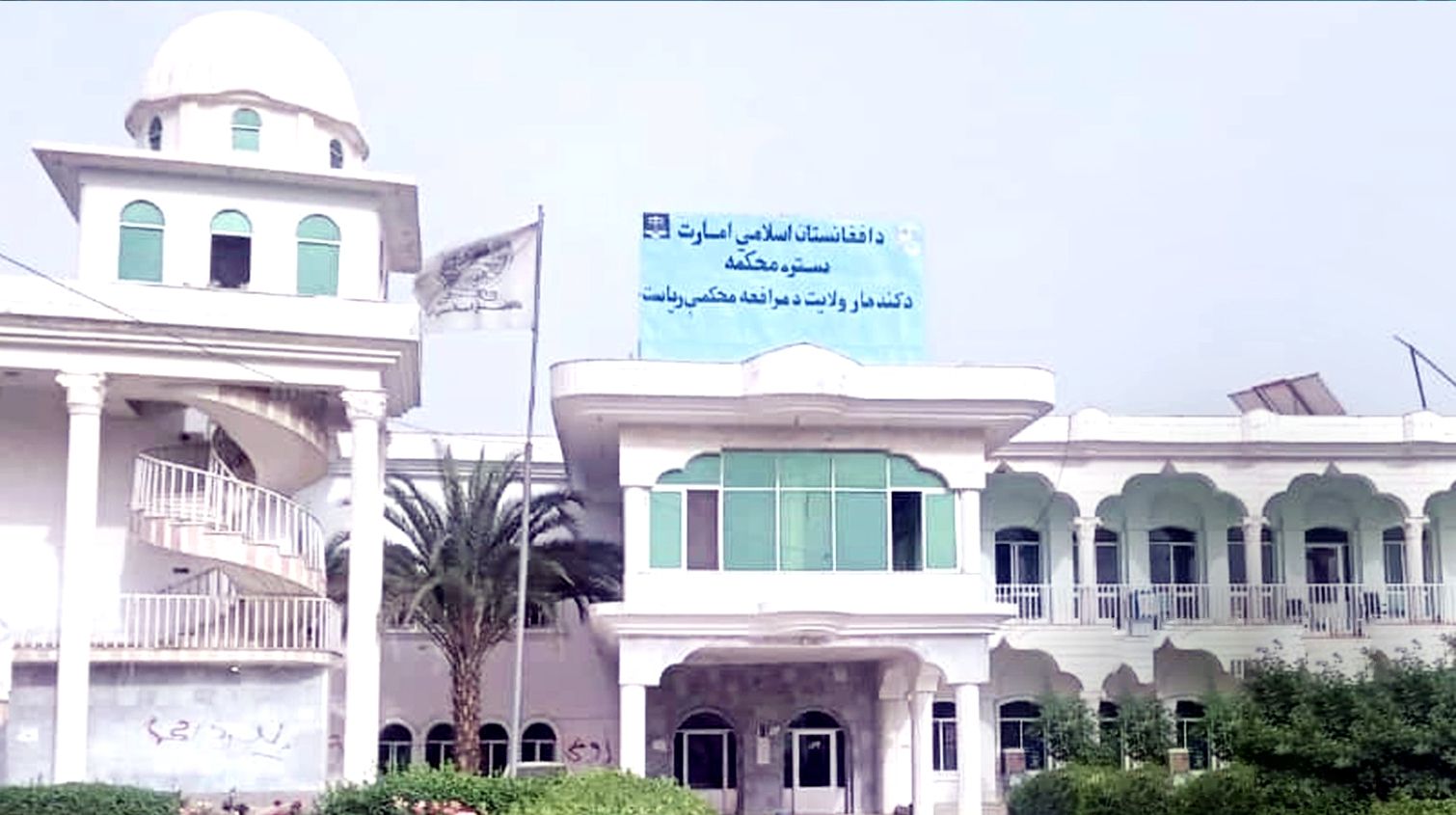 طالبانو په کندهار کې ۴ کسان د لواطت په تور ۳۹ دورې وهلې 