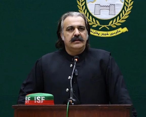 عمران خان دستور جایگزینی وزیر اعلای خیبر پختونخوا را صادر کرد