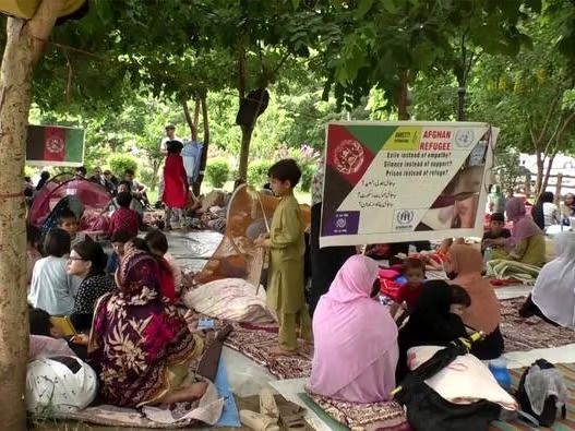 پاکستان می‌خواهد هزاران افغان منتظر انتقال به امریکا را  'اخراج کند' 