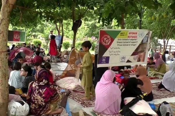 Pakistan Plans Deportation Of Nearly 20,000 Afghans Awaiting US Resettlement