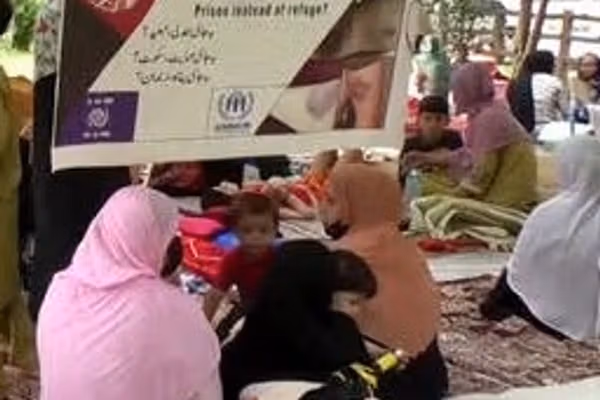 پاکستان میخواهد هزاران افغان منتظر انتقال به امریکا را 'اخراج کند'