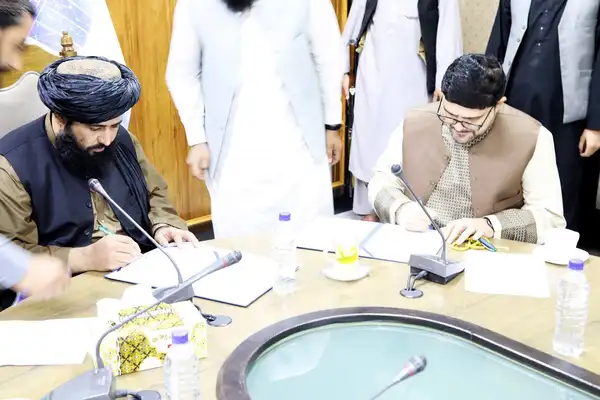 طالبانو په ۱۳ سرحدي ولسوالیو کې د مخابراتي پوښښ د پراخولو خبر ورکړی