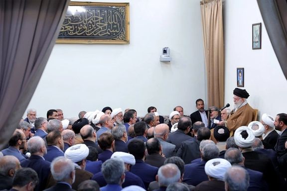 خامنه يي وايي د ایران راتلونکې باید له امریکا سره په خبرو اترو پورې غوټه نه شي