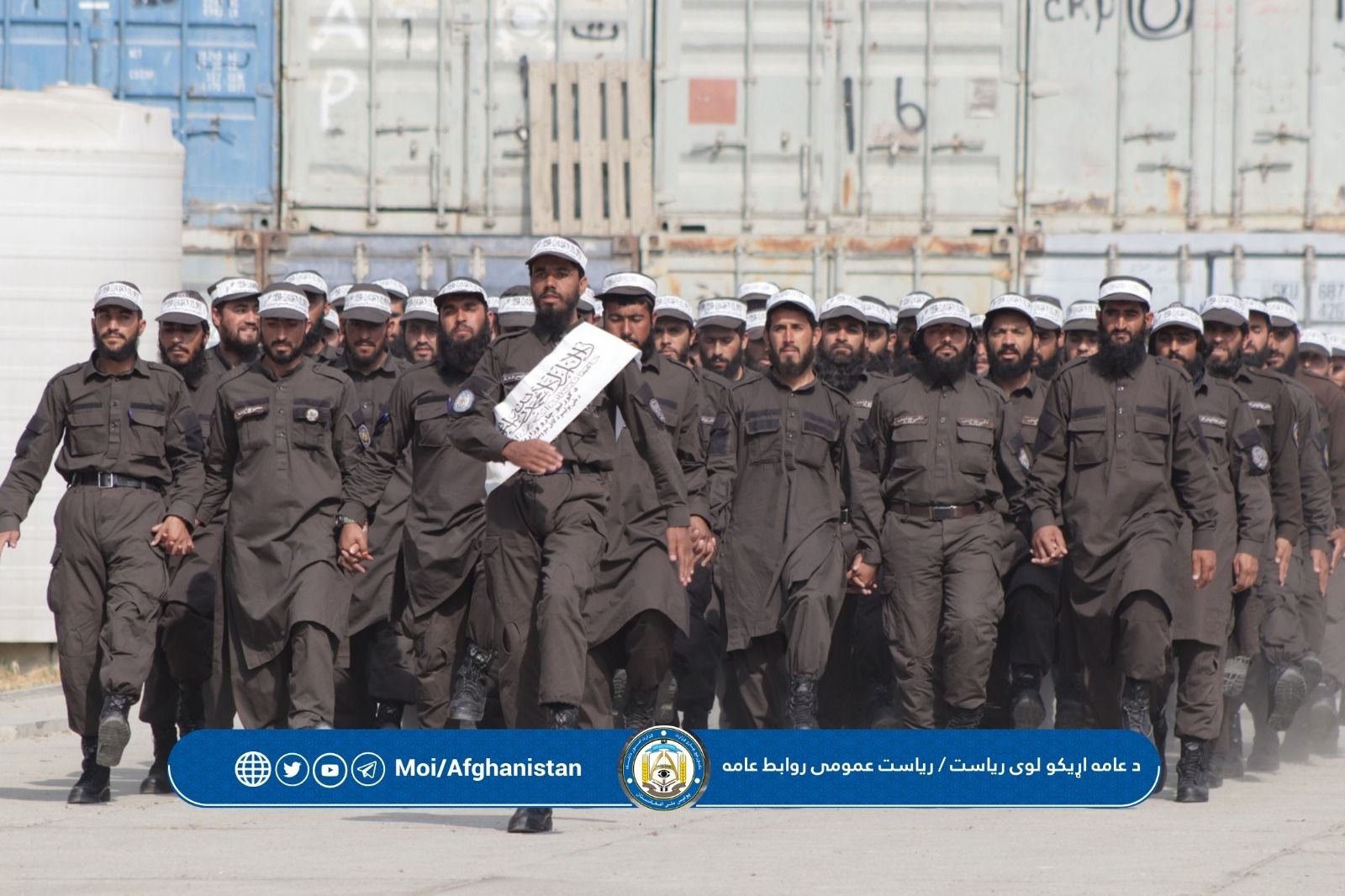 طالبانو د کابل د پولیسو ښوونیز او روزنیز مرکز څخه ۴۱۱ پولیس فارغ کړل 