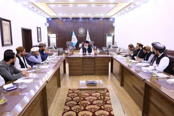د طالبانو د سوداګرۍ وزیر د عوایدو راټولولو پر روڼتیا ټینګار کړی