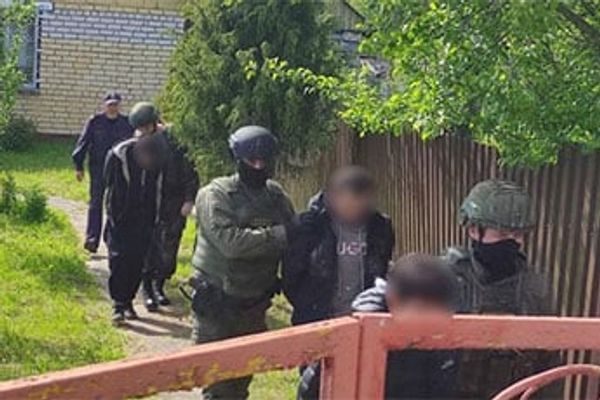 بېلاروس د 'ناقانونه' افغان کډوالو یوه ډله نیولې او له دغه هېواده یې شړلې ده