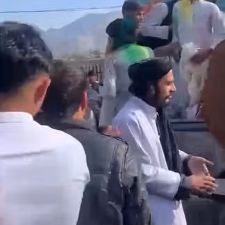 طالبان ۱۰ دانشآموز را در کنر بهدلیل نقاشی پرچم ملی بازداشت کرد