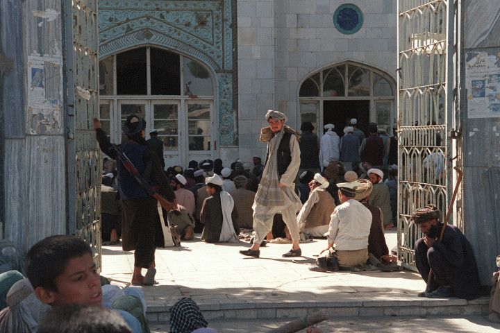 ارزګان کې طالبانو د امنیتي اندېښنو له امله جوماتونو ته ساتونکي ګومارلي دي