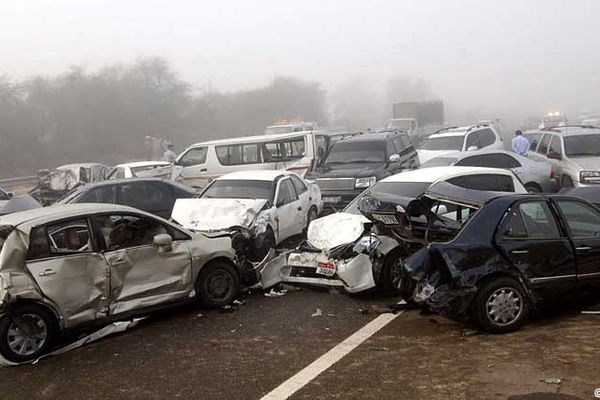 د ترافیکي پېښو د قربانیانو د یاد ورځ؛ د ترافیکي پېښو له امله هره دقیقه ۲ کسان مړه کېږي