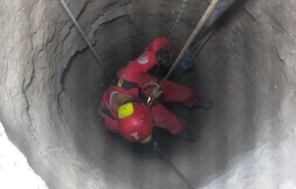 کارگر ۳۶ ساله افغان در پی سقوط به چاه در ایران جان باخت