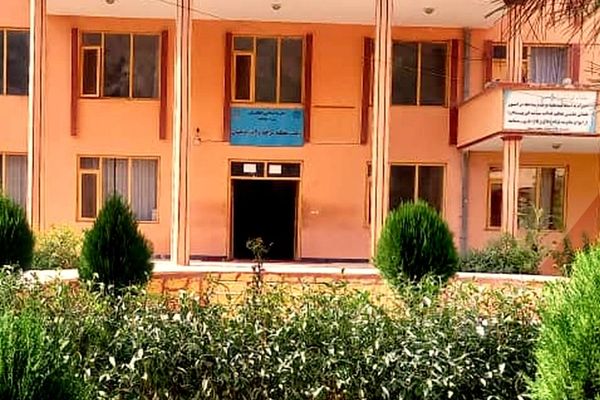 طالبان در بدخشان یک زن و مرد را در ملاء عام شلاق زد