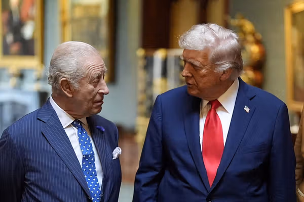 نتیجه یک تحقیق: ترامپ و پادشاه بریتانیا روابط خویشاوندی دور دارند