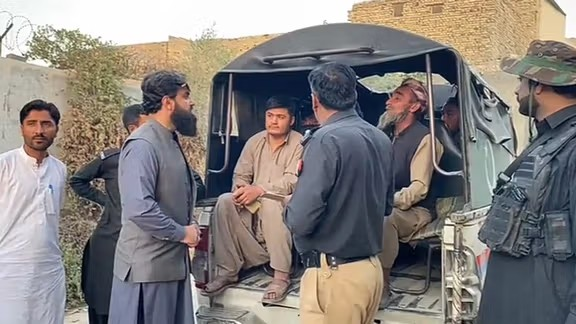 پاکستاني پولیسو د بلوچستان په چاغۍ ولسوالۍ کې ۲۵ افغان کډوال نيولي دي