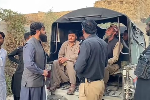 پاکستاني پولیسو د بلوچستان په چاغۍ ولسوالۍ کې ۲۵ افغان کډوال نيولي دي