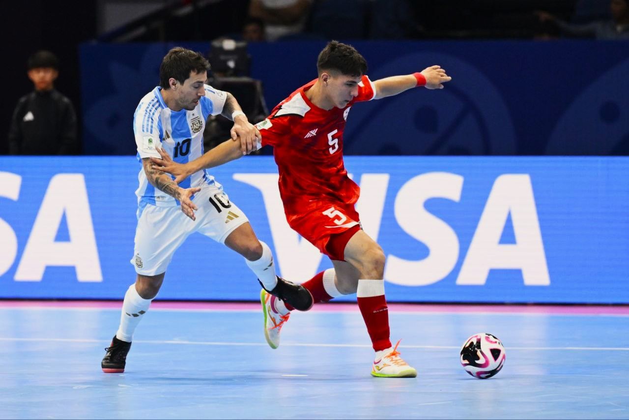 نمایش درخشان شیران خراسان مقابل نایب قهرمان فوتسال دنیا، در حد کلاس جهانی بود