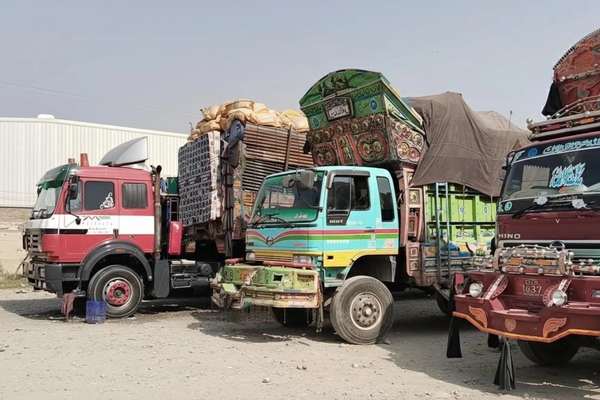 تر جګړې وروسته؛ ۱۲مه ورځ ده چې پر ډیورنډ کرښه هر ډول سوداګري بنده ده