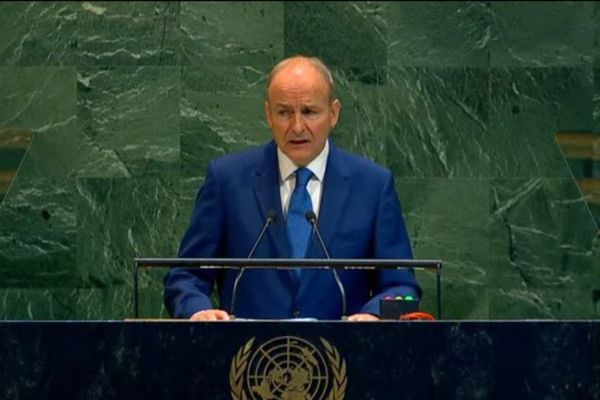 د ایرلنډ لومړي وزیر طالبان د بشري حقونو د نقض له امله وغندل