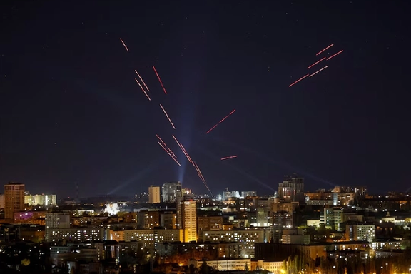 اوکراین وايي چې د روسیې ۴۵۵ بې پیلوټه الوتکې یې له منځه یووړې