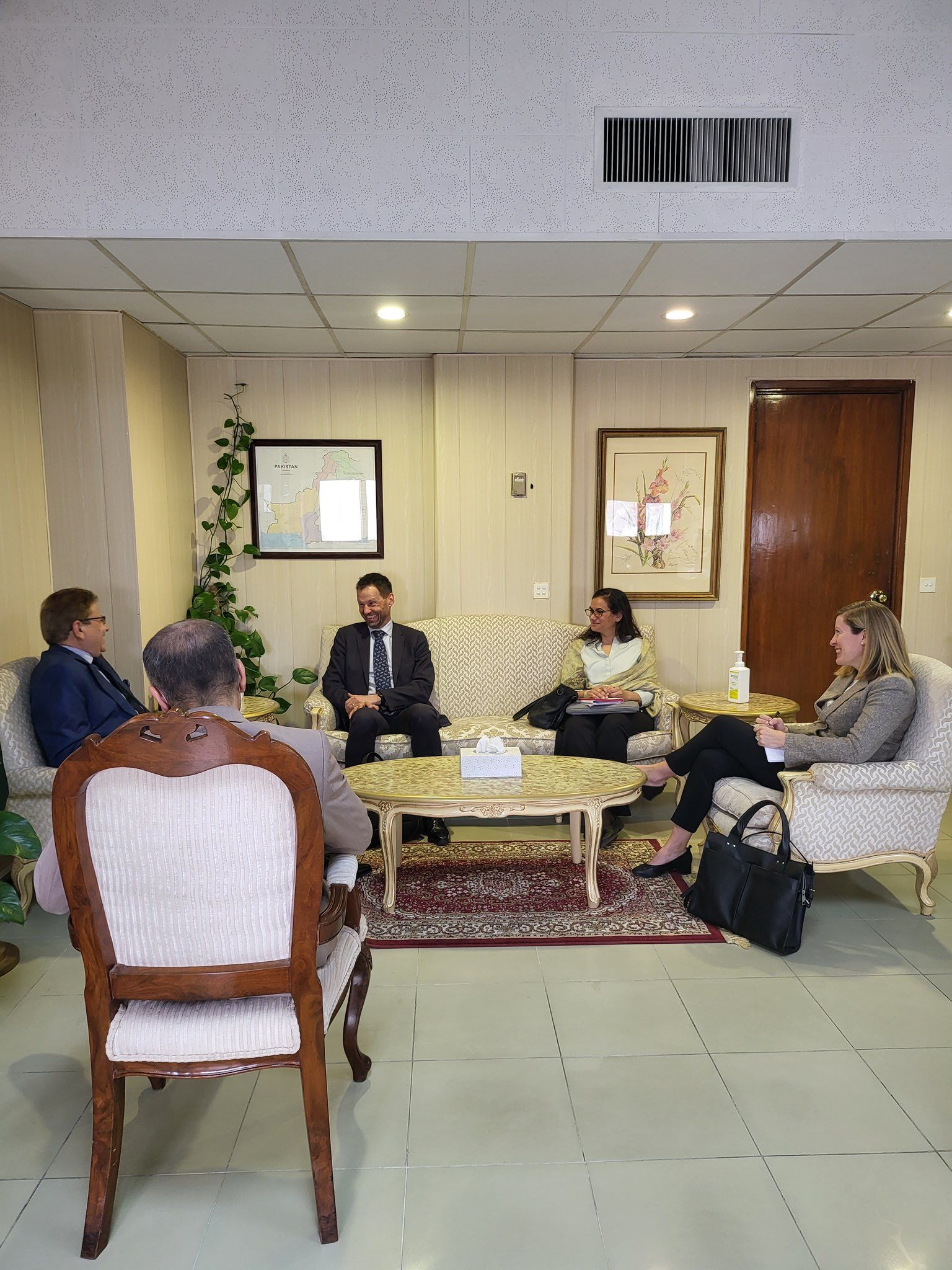 گفتگوی نمایندگان اتحادیه اروپا و پاکستان در مورد افغانستان