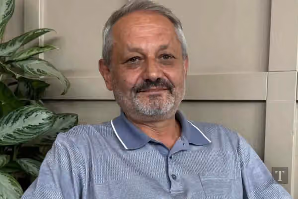 برېټانیا کې د افغان جراح او د روغتیا د پخواني وزیر د دندې غوښتنلیکونه دوه ځله رد شوي