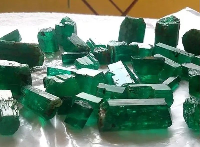 مقام محلی طالبان: تمام معادن زمرد، لاجورد و نقره پنجشیر استخراج می‌شود