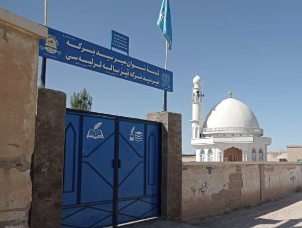 سكان أندخوي في فارياب ينتقدون بناء طالبان مدرسة دينية داخل حرم مدرسة للفتيات