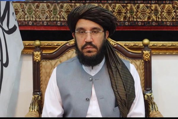 د طالبانو سفیر پاکستان ته: یا تړلې لارې پرانیزئ او یا د افغانانو جبري اخراج ودروئ