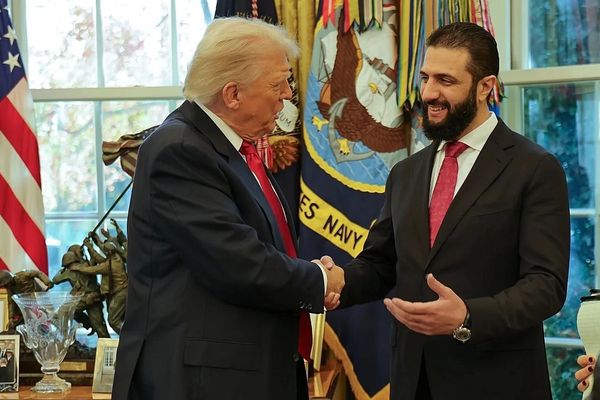 احمد الشرع او ډونالډ ټرمپ د سوریې د اقتصاد او سیمهییز وضعیت په اړه غږېدلي