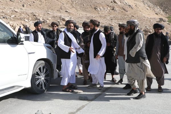 ملا برادر امر کړی چې تر ژمي مخکې باید د سالنګونو د رغونې چارې بشپړې شي