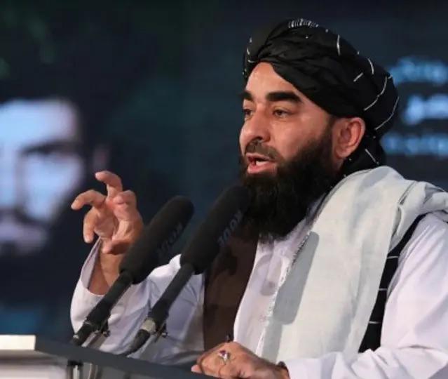 مجاهد پاکستاني چارواکو ته: هیچا ته اجازه نه ور کوو چې افغان خاوره د بل هېواد پر ضد وکاروي 