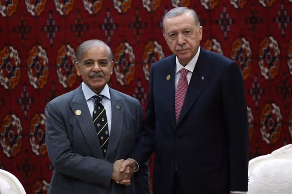 اردوغان: ترکیه د پاکستان او طالبانو د اوربند د دوام لپاره د همکارۍ چمتووالی لري