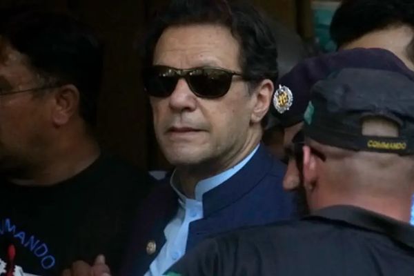 پاکستان د انصاف ګوند له بنسټګر عمران خان سره د لیدنې په اړه د اپوزیسیون وړاندیز رد کړ