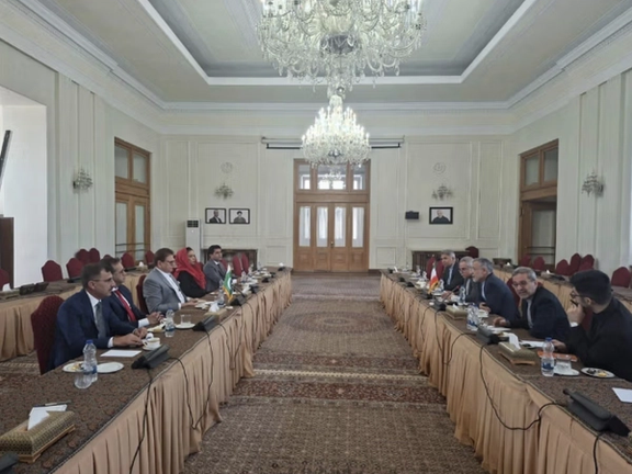 باكستان تبحث مع إيران الأمن الإقليمي وأوضاع أفغانستان