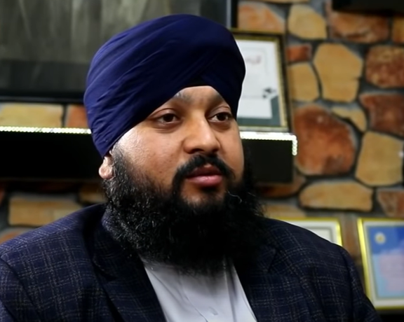 طالبان از بازگشت نماینده هندوها و سیکها در پارلمان پیشین به افغانستان خبر دادند