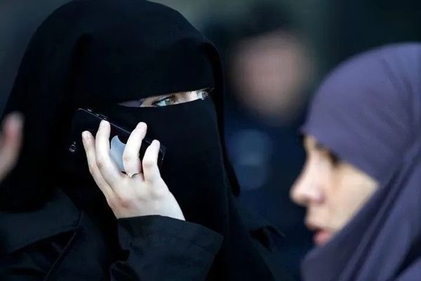 پارلمان پرتگال ممنوعیت پوشش نقاب در اماکن عمومی را تصویب کرد