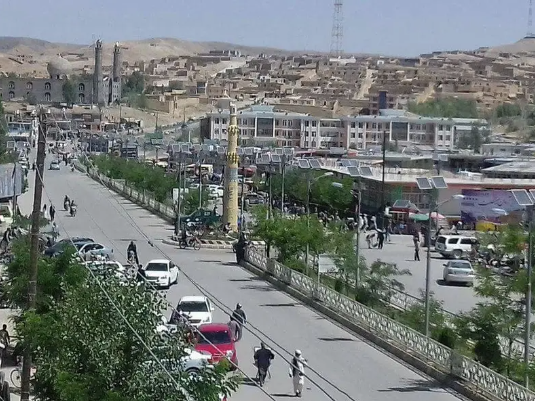 طالبان فردی را در غور در ملاء عام ۳۹ ضرب شلاق زدند