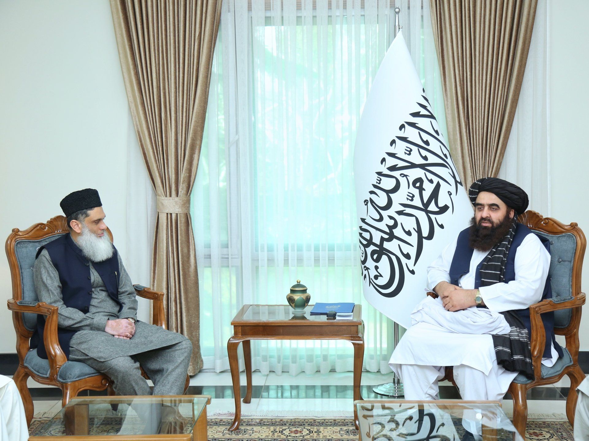 پر افغانستان د پاکستان تر هوايي بريد وروسته طالبانو د پاکستان سرپرست سفير احضار کړی 