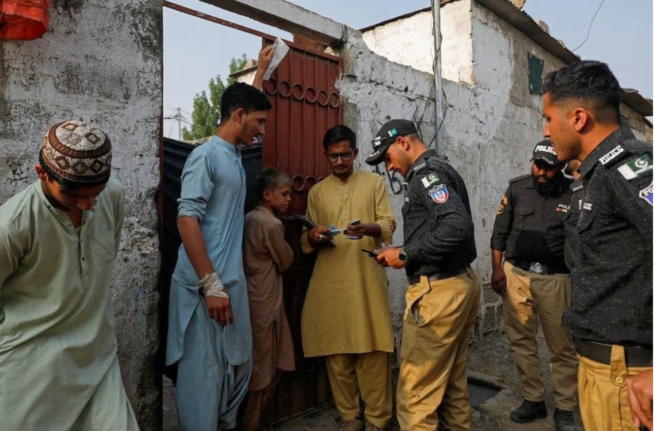 Pakistan Resumes Deportation Of 1.4 Million Afghans Despite UN Concerns