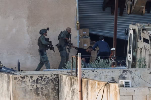 سربازان اسرائیلی در کرانه باختری دو مرد فلسطینی تسلیمشده را کشتند