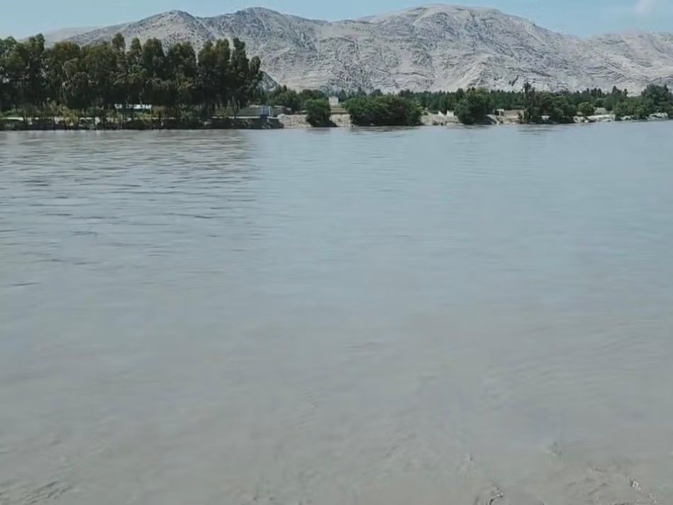 بعد التوتر مع باكستان.. زعيم طالبان يأمر بتسريع بناء سدّ على نهر كنر