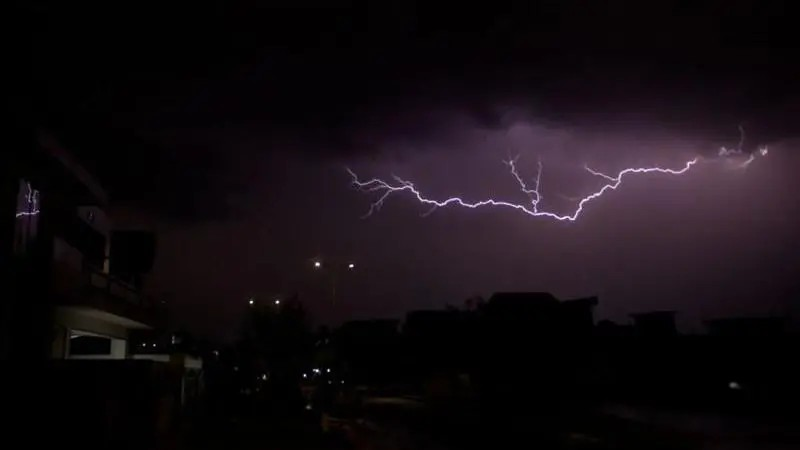 د بلوچستان په نصيراباد ولسوالۍ کې د تندر پرېوتو له امله څلور کسان مړه شوي