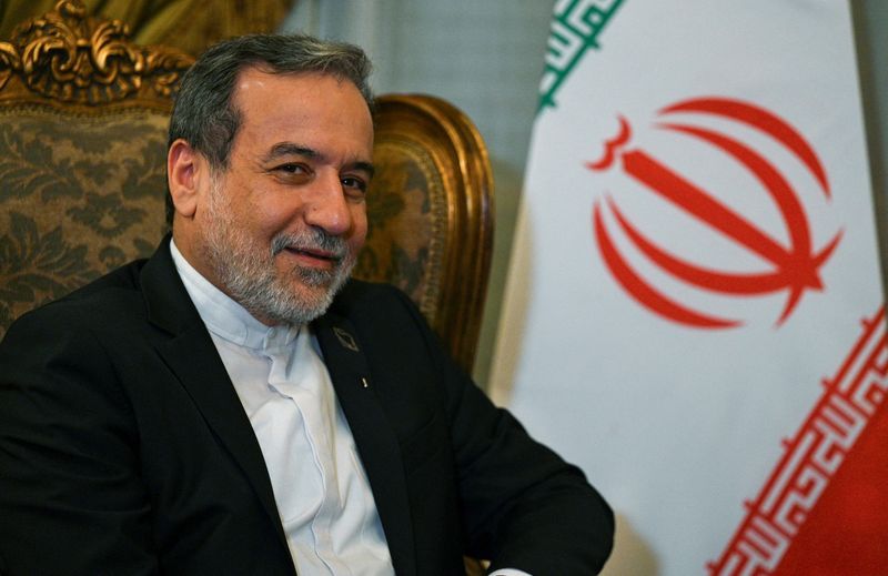 عراقچي: د نتنیاهو په لمسونه پر ایران برید امریکا ته ملیاردونه ډالره زیان اړولی